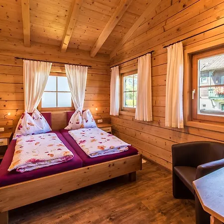 度假居 萨摩豪斯旅馆 *